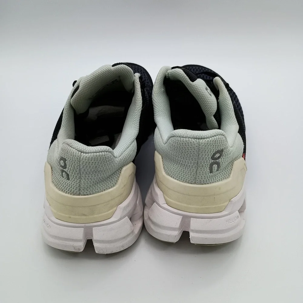 On Cloud Cloudflyer Running Shoes Womens 10 Black White Mint Helion - Picture 4 of 11